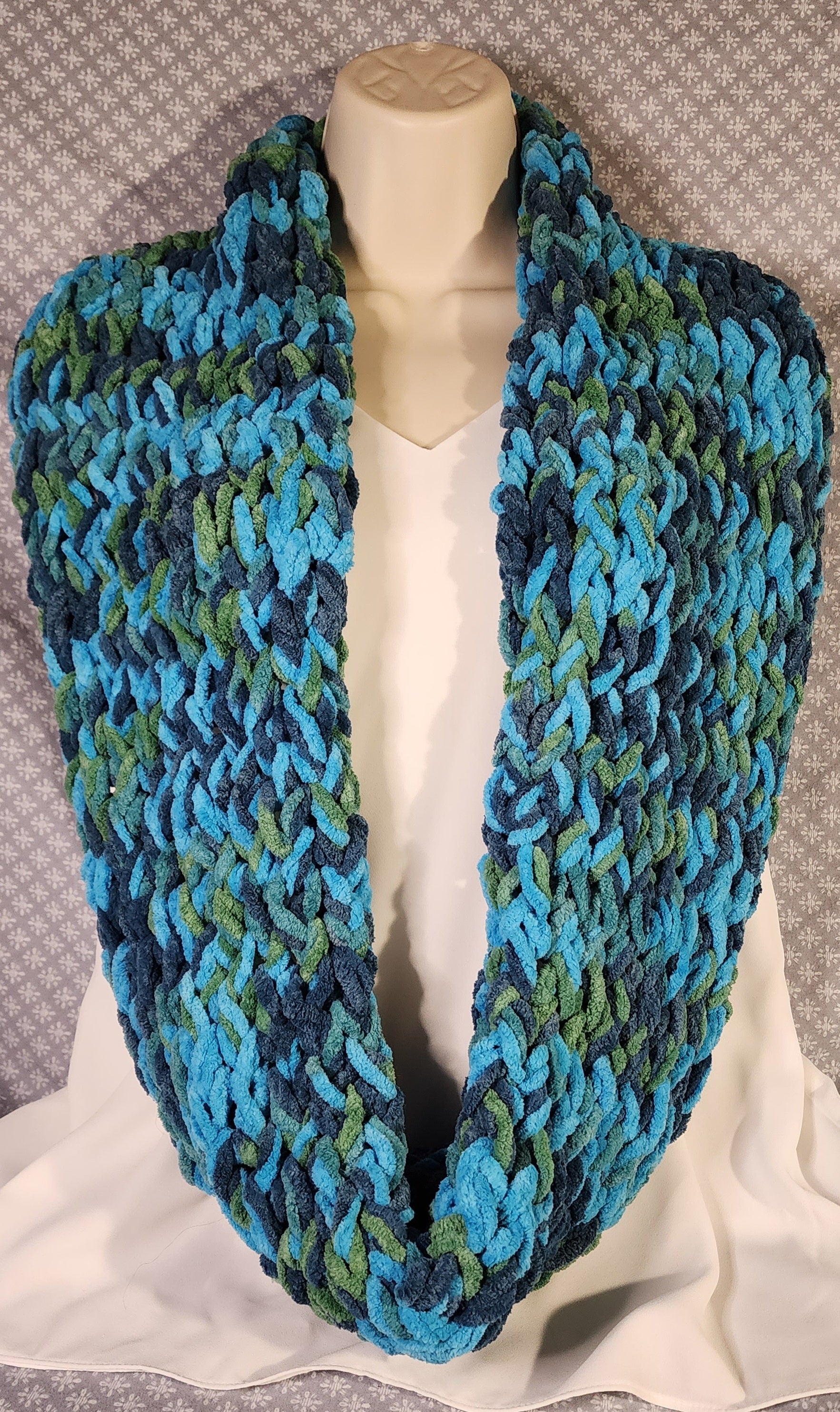 Extra Bulky Finger Knitted Infinity Scarf | Multicolor Blues & Greens | 52" Around