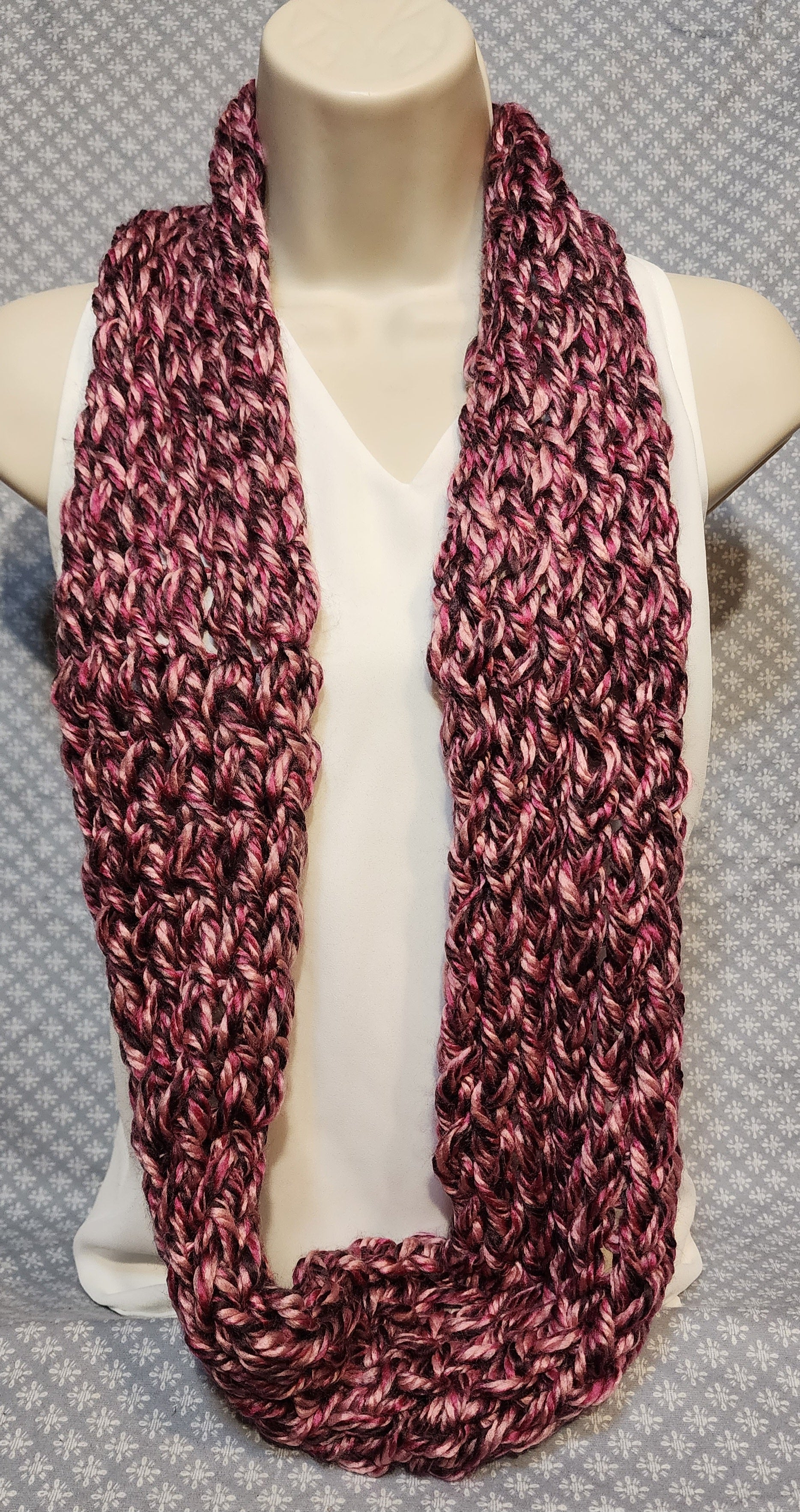 Finger Knitted Infinity Scarf | soft and warm wrap around scarf. 