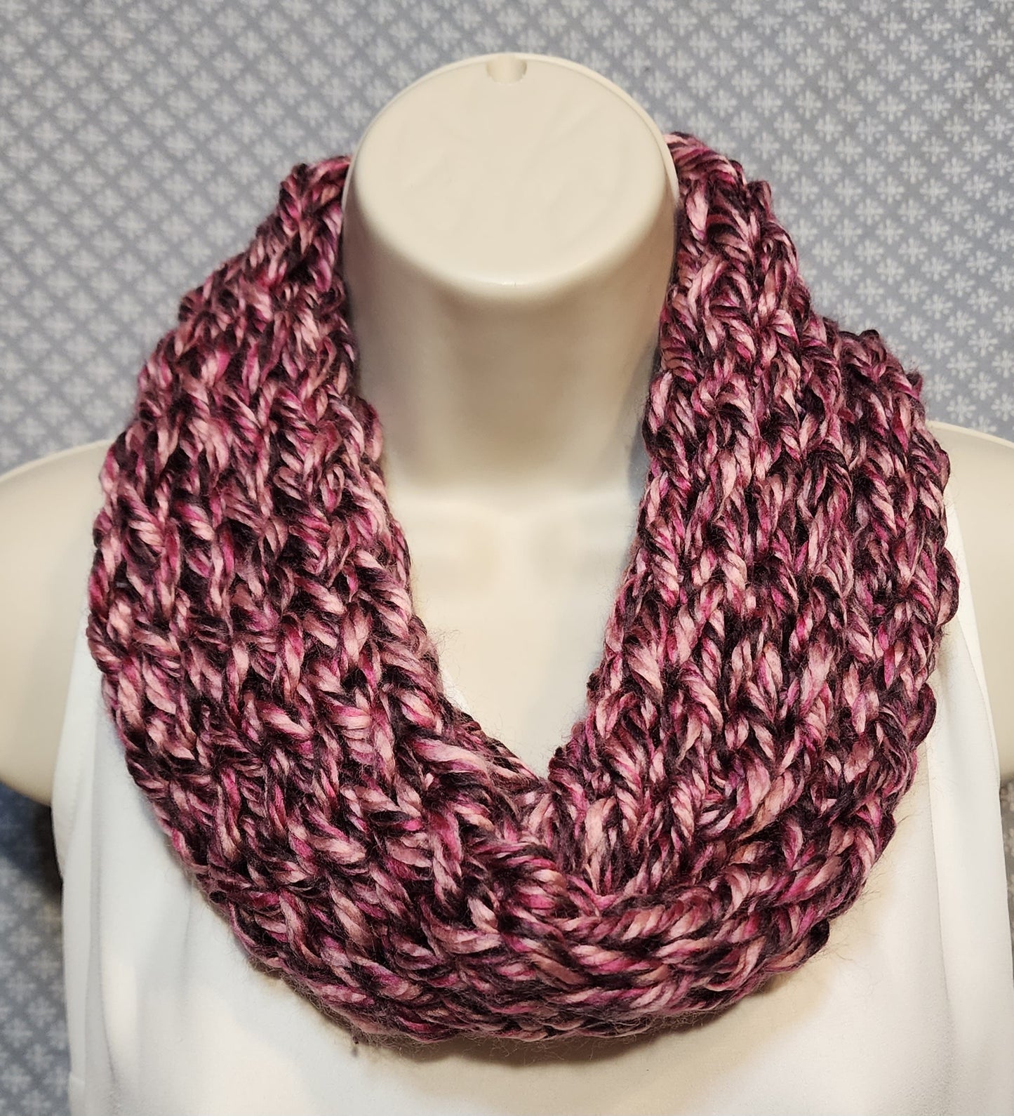 Finger Knitted Infinity Scarf | soft and warm wrap around scarf. 