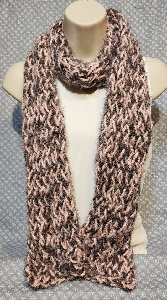 Finger Knitted Scarf | Keep warm with this super soft scarf. 