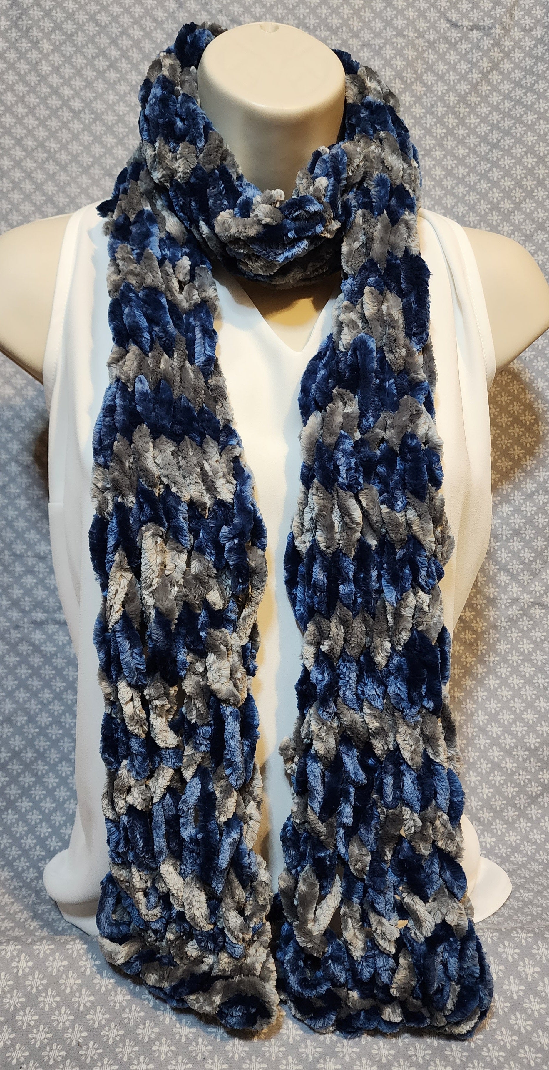 Finger Knitted Scarf, Keep warm with this super soft scarf. 